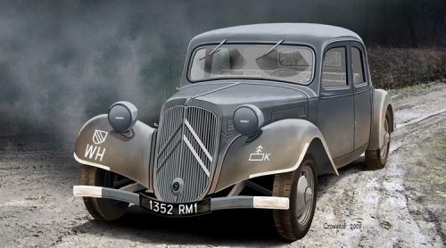 ACE 72273 Staff Car Traction Avant 11CV (1/72) katonai jármű makett