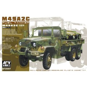 AFV Club 35007 US M-49 Fuel Truck 1/35 harcjármű makett