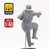 A.MIG-8979 WWII German pilot - figura makett 1/48