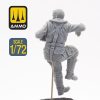 A.MIG-8980 WWII German pilot - figura makett 1/72