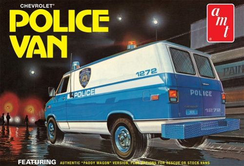 AMT 1123 Chevy Police Van (NYPD) autó makett (1/25) autó makett