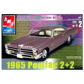 AMT 31928 1965 Pontiac 2 + 2 (1/25) makett autó
