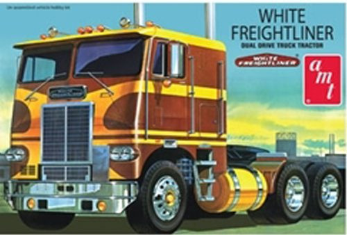 AMT 620 White Freightliner Duel Dri (1/25) Kamion makett