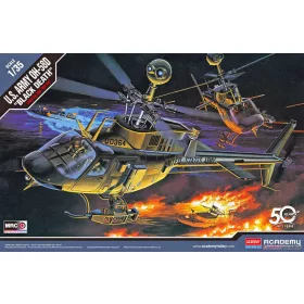 Academy_12131 U.S ARMY OH-58D "BLACK DEATH" (1/35)