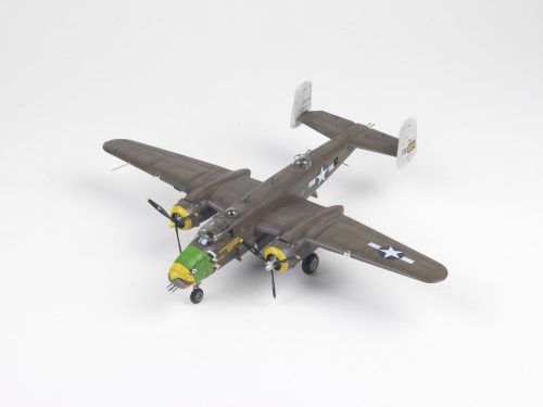 Academy_12328 USAAF B-25D "Pacific Theatre" (1/48)