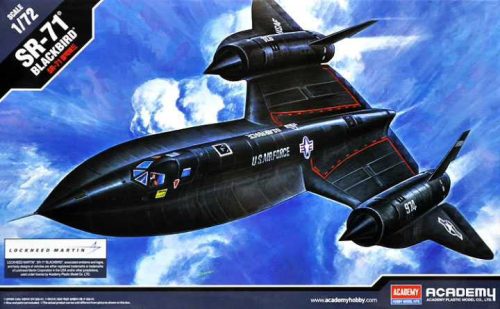 Academy_12448 SR-71 BLACKBIRD (1/72)