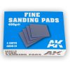 AK Interactive AK9018 Fine Sanding Pads 400 grit. 4 units - Csiszolószivacs, 400-as / 4 db