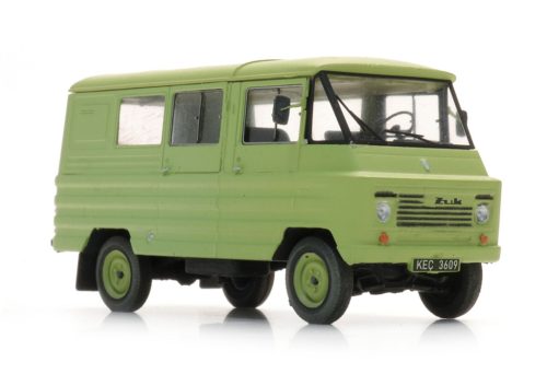 Artitec 387.742 Zuk A03 dobozos furgon, zöld (H0)