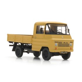 Artitec 387.743 Zuk A03 platós furgon, sárga (H0)