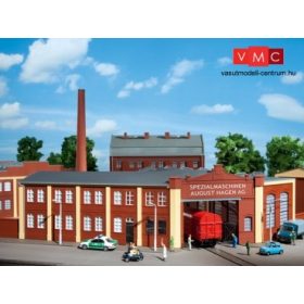Auhagen 11421 Gyárépület sarokkapuval (H0)