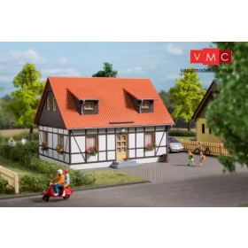 Auhagen 11453 Favázas családi ház (H0)