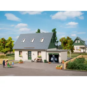 Auhagen 11454 Családi ház garázzsal (H0)