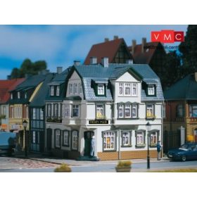 Auhagen 12255 Városi sarokház, Irish Pub (H0/TT)