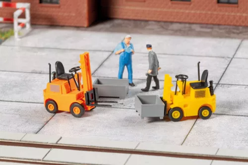 Auhagen 41692 Villástargonca DFG 1002 (2 db), szállítóládákkal (H0)