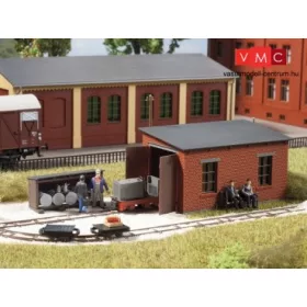   Auhagen 41708 Fűtőház üzemanyagtöltő állomással gazdasági vasúthoz (H0)