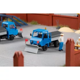   Auhagen 66004 Multicar M24-0, platós billencs teherautó hóekével (H0)