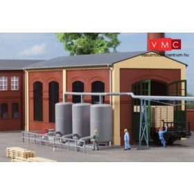 Auhagen 80111 Ipari gőztartályok csővezetékkel, 3 db (H0)