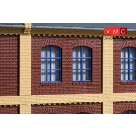 Auhagen 80525 Dekorlap, emeleti téglafal ablaknyílásokkal, gyárépületekhez, 2532C, 8 db -