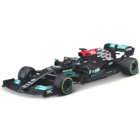   Bburago Mercedes AMG F1 W12 EQ Power+ 2021, figurával, Formula-1, V.Bottas, 77, Mercedes AMG Petronas F1 Team (18-38058B) (1:43)