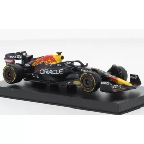   Bburago Red Bull RB18 2022, figurával, Formula-1, M.Verstappen, 1, Oracle Red Bull Racing (18-38062V) (1:43)