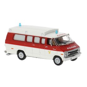 Brekina 18302 Dodge Ambulance 'Falck' (DK) (H0)