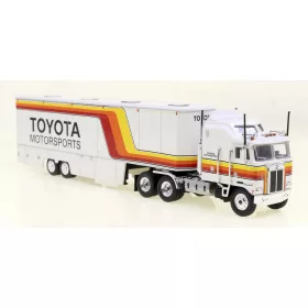   Brekina 85739 Kenworth K 100 Aerodyne nyergesvontató, Toyota Motorsports, 1980 (H0)