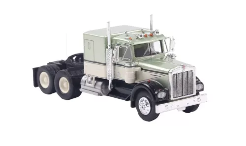 Brekina 86252 Kenworth W900 nyergesvontató, zöld (H0)