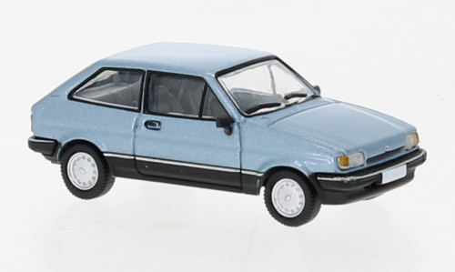 Brekina PCX870279 Ford Fiesta MK II Ghia 1985, metál színben - világoskék (H0)