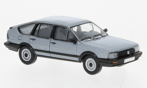 Brekina PCX870411 Volkswagen Passat B2 1985, metál színben - szürke (H0)