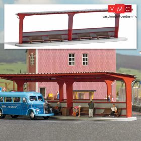 Busch 1377 Buszpályaudvarhoz kocsiállás tetővel (H0)