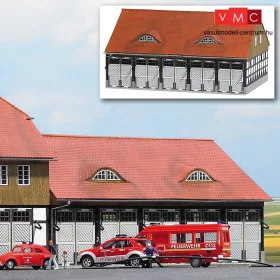 Busch 1451 Tűzoltósági gépjárműcsarnok Schwenningen, valódi fából (H0)
