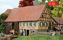 Busch 1504 Favázas parasztház, valódi fából (Schwarzenweiler) (H0)