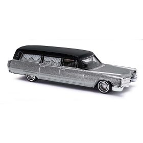 Busch 42916 Cadillac Station Wagon halottaskocsi H0 1:87
