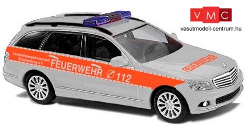 Busch 43667 Mercedes-Benz C-Klasse T-Modell, tűzoltó - Feuerwehr (H0)