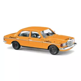 Busch 46873 Mercedes-Benz W123, crashtest 1977 (H0)
