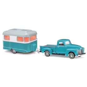 Busch 48243 Chevrolet Pick-up, Nagetusch lakókocsival (H0)