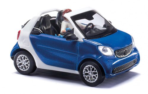 Busch 50779 Smart Fortwo Cabrio, vezetővel és gyereküléssel (H0)