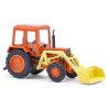 Busch 51317 Belarus MTZ-82 traktor, homlokrakodóval (H0)