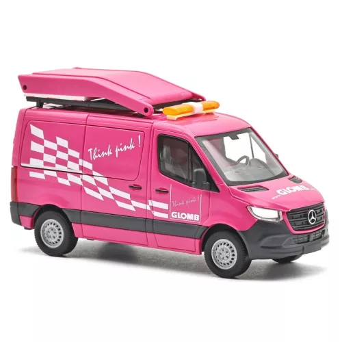 Busch 53471 Mercedes-Benz Sprinter 2018, rövid, rakománykísérő - Glomb 'Think pink!' (H0)