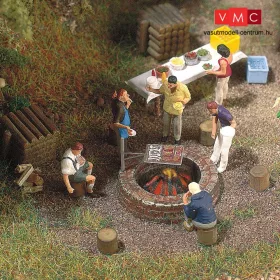Busch 5407 Tábortűz és grillezőhely, valódi fából - világítással (H0)