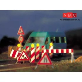   Busch 5937 Terelőoszlopok útépítéshez (7 db), jelzőtáblákkal - működő világítással (H0)