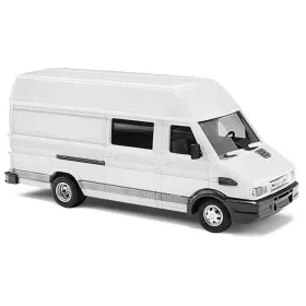   Busch 60270 Iveco Daily dobozos 1996, fehér - építőkészlet (H0)