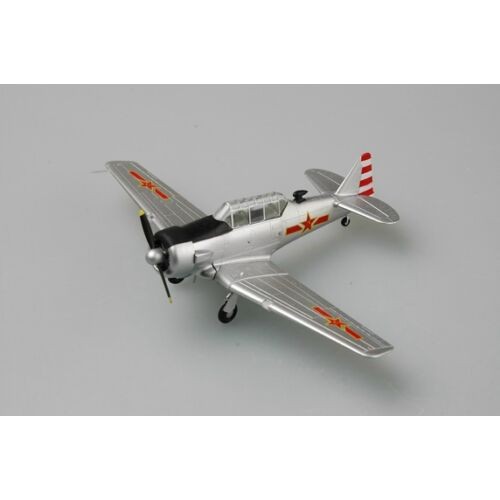 Easy Model 36315 North American T-6G The PLA Air Force (1/72) repülőgép modell