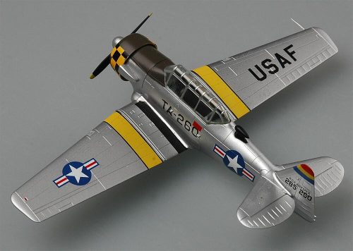 Easy Model 36318 North American T-6G assigned to the 6147 TCS (1/72) repülőgép modell