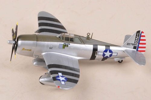 Easy Model 36421 Republic P-47D Thunderbolt, Flow by William D.Dunham, Southwest (1/72) repülőgép modell