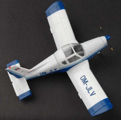 Easy Model 36435 Zlin Z-42 OM-JLV (1/72) repülőgép modell