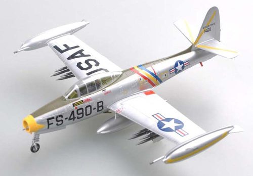 Easy Model 37105 Republic F-84G Thunderjet, 51-10353"310 Fighter Bomber Squadron (1/72) repülőgép modell