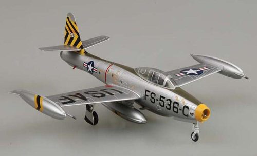 Easy Model 37106 Republic F-84E-25 Thunderjet, 8th FBS, Lt. Donald James (1/72) repülőgép modell