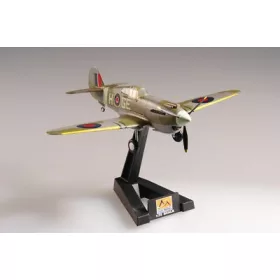   Easy Model 37207 Curtiss P-40 B/C Warhawk RAF 349 Sqn. 1943 West Afrika (1/72) repülőgép modell