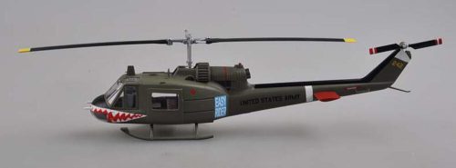 Easy Model 39318 Bell UH-1C Iroquois, 174th AHC gun platoon Sharks 1970 (1/48) helikopter modell